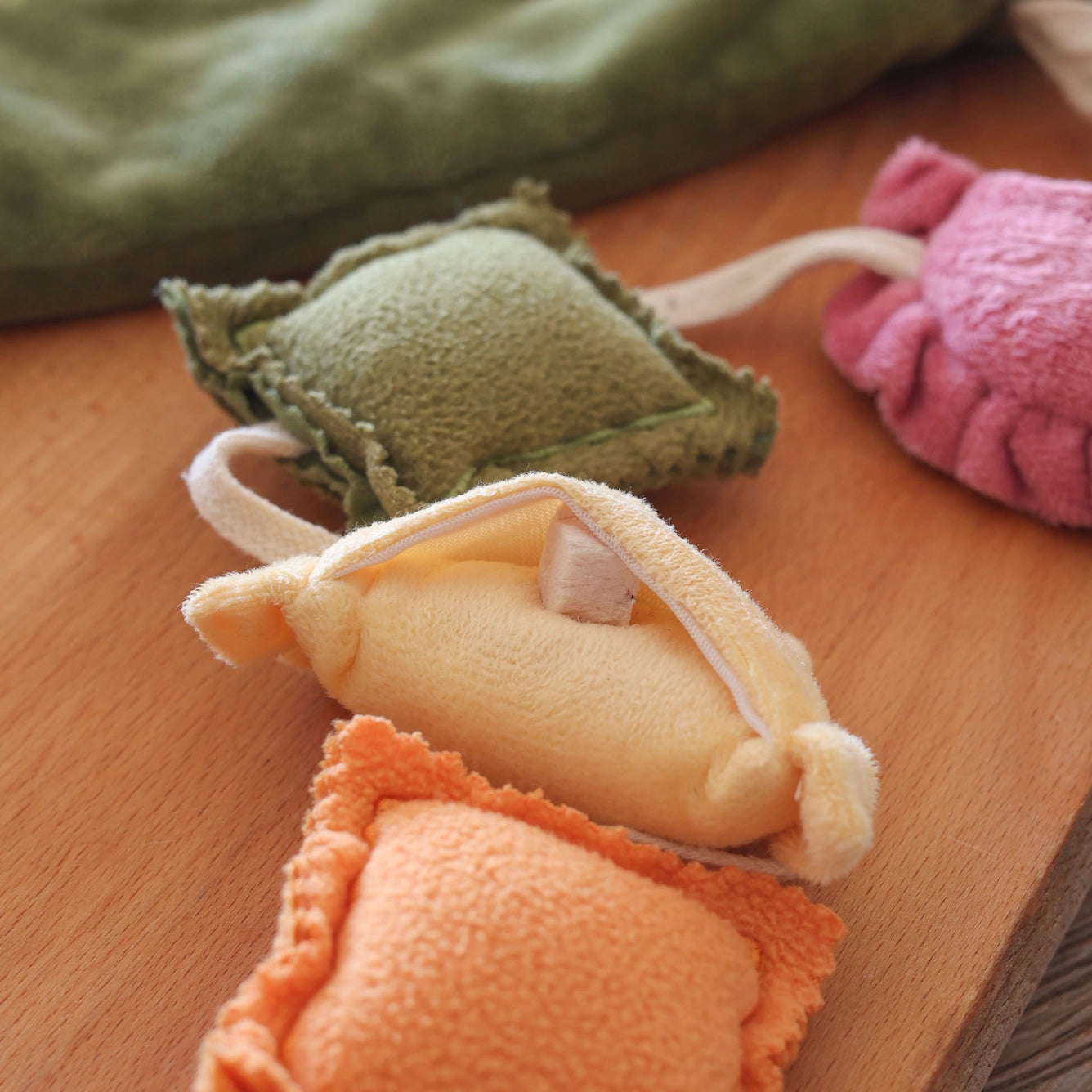 Ravioli Nose-work Enrichment Toy | Squeaker Crinkle